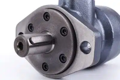 Comment choisir ses équipements hydrauliques focus sur les pompes, moteurs et systèmes de récupération d'eau