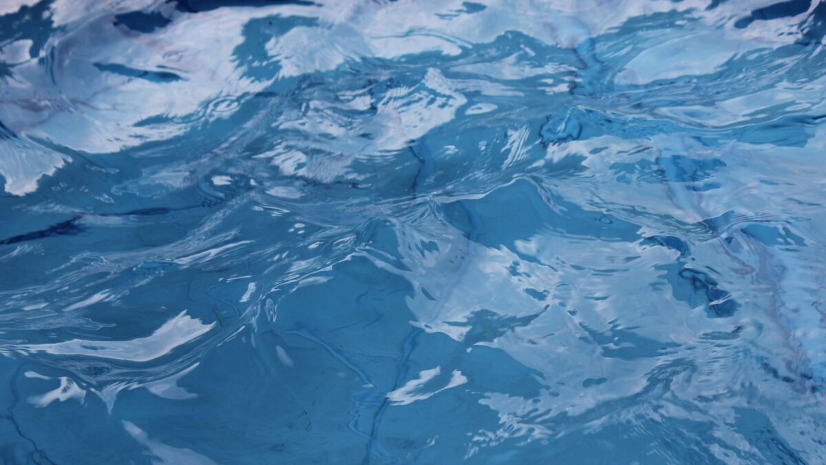 Abri de piscine personnalisé : adaptez-le en fonction de votre espace extérieur