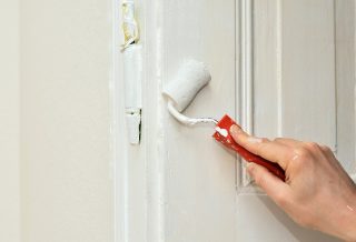 Comment rénover une porte ?