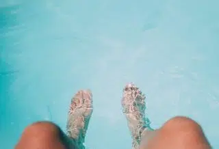 Construire une piscine en béton projeté à Valence : ce qu'il faut savoir