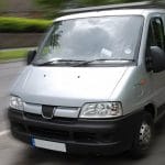 Transport de meubles : pourquoi louer un véhicule utilitaire avec chauffeur ?